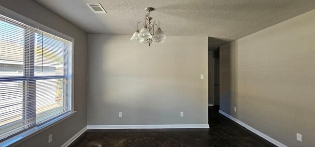 Building Photo - 4 Santiago Dr