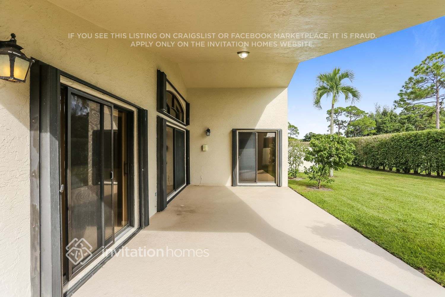 Building Photo - 10484 Lexington Cir S