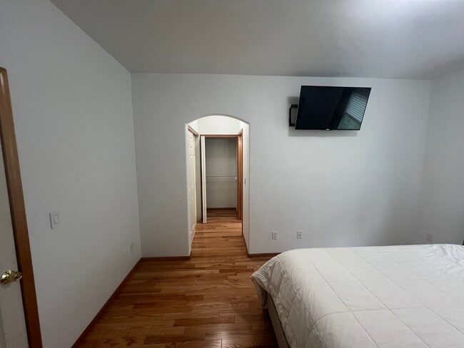 Building Photo - 4659 Bedford Ave