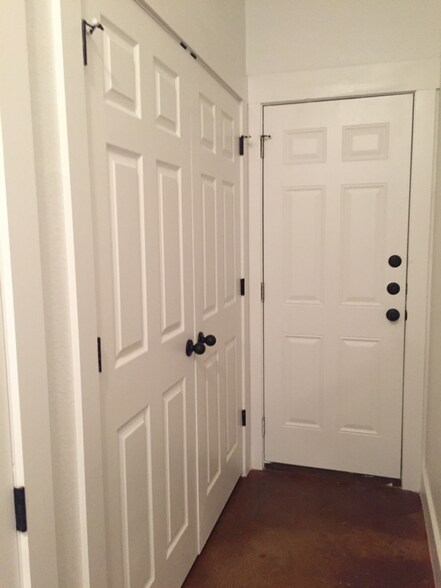 Building Photo - 2610 Burnett Ave