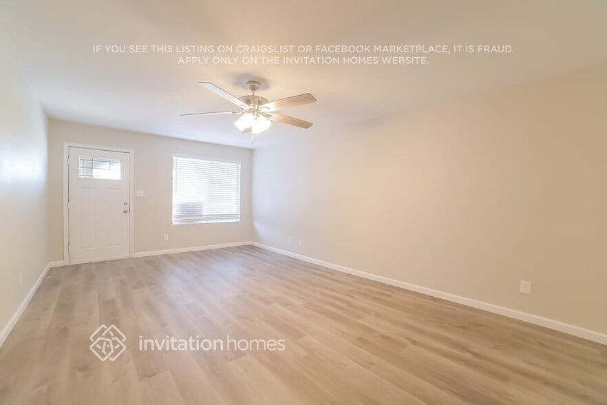 Building Photo - 3608 W Grovers Ave