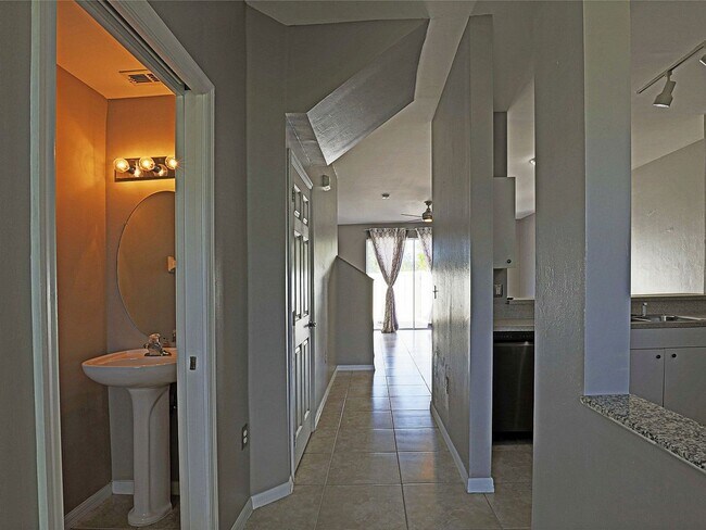 Building Photo - 3605 Cedar Oak Dr