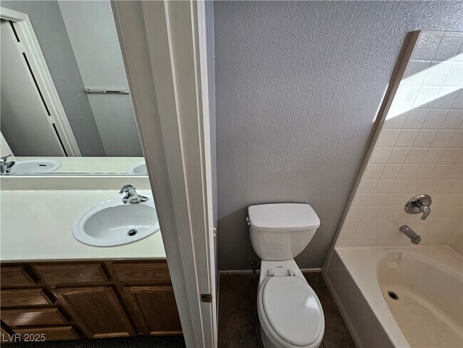 Building Photo - 6030 Blue Autumn St