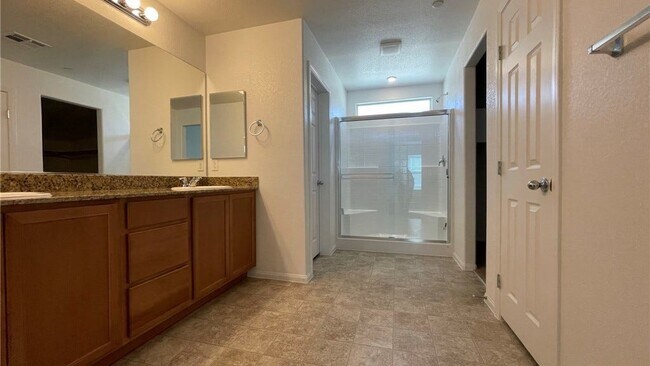 Building Photo - 6124 Castle Gardens Ave