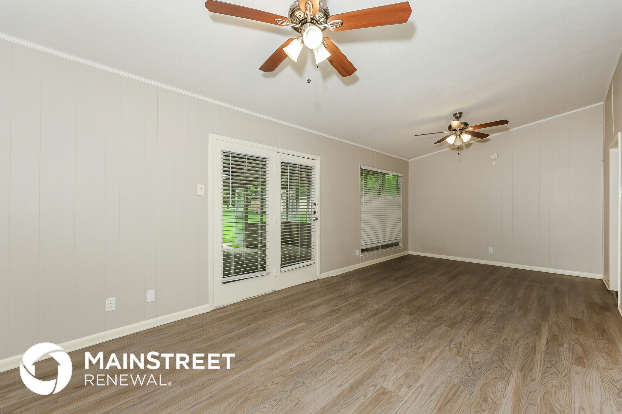Building Photo - 1706 Enchanted Ln
