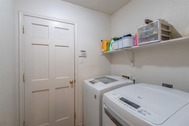 Building Photo - 12667 Vandelia St