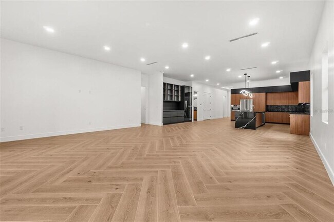 Building Photo - 403 Park Blvd