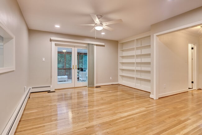 Family Room with access to sunroom - 114 Richards Rd