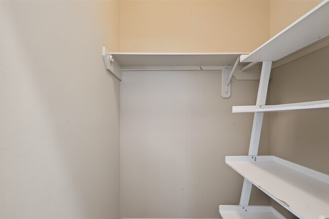 Building Photo - 2318 Emancipation Ave