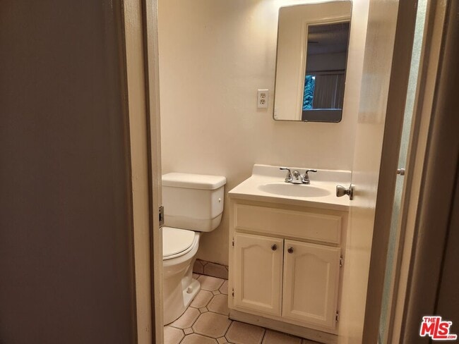 Building Photo - 8853 Alcott St