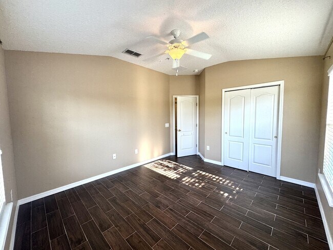 Building Photo - 6582 S Goldenrod Rd