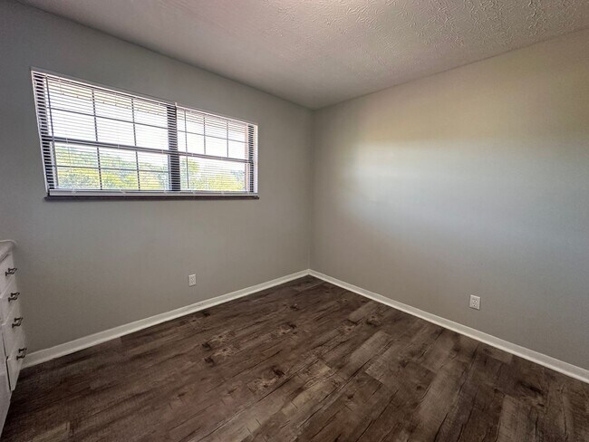 Building Photo - Stockton Apartments- Sylvia Community 2 Be...