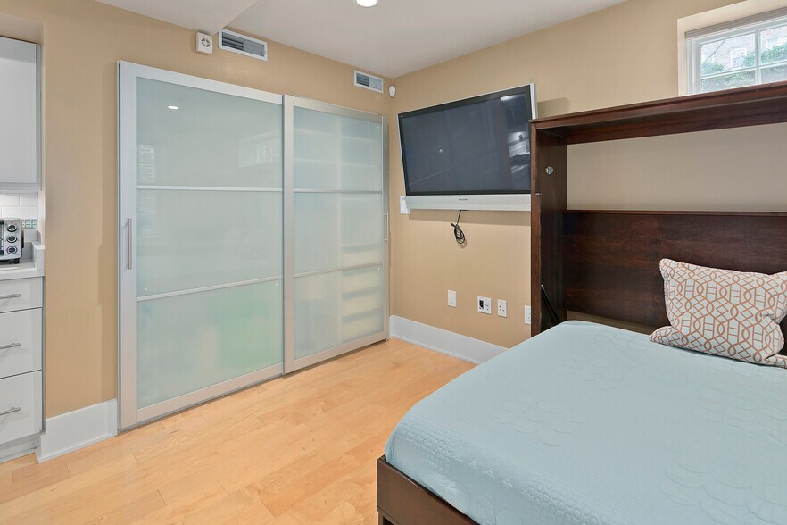 Building Photo - 2818 Connecticut Ave NW