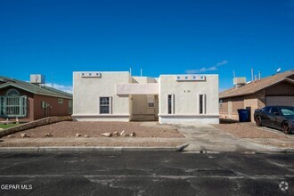 Building Photo - 3421 Waterside Dr