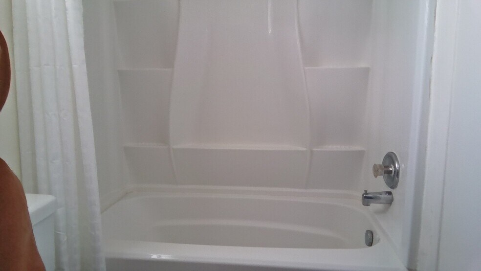 Building Photo - 4130 Manhattan Beach Blvd