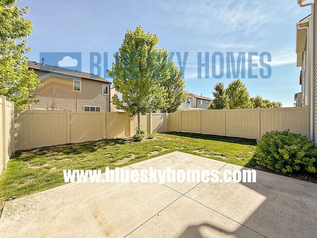 Building Photo - 4112 E Blueberry St