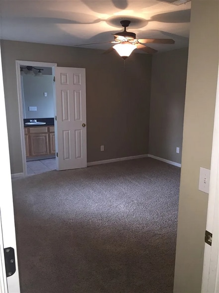 Building Photo - 611 Shadowridge Dr