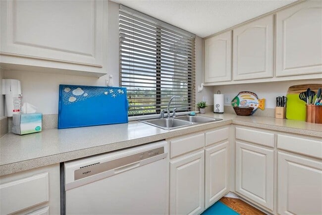 Building Photo - 310 Brockinton Marsh