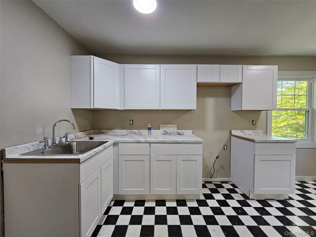 Building Photo - 2826 US-209