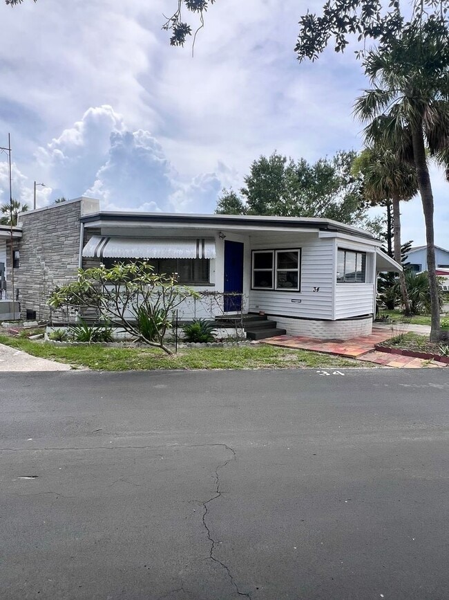 Primary Photo - Regency Cove 55+ Gated Community - Stunnin...