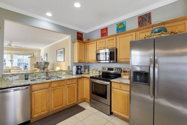 Building Photo - Charming 2-Bedroom, Plus Den Home with 2 Full Bathrooms in Sun City- Must See!