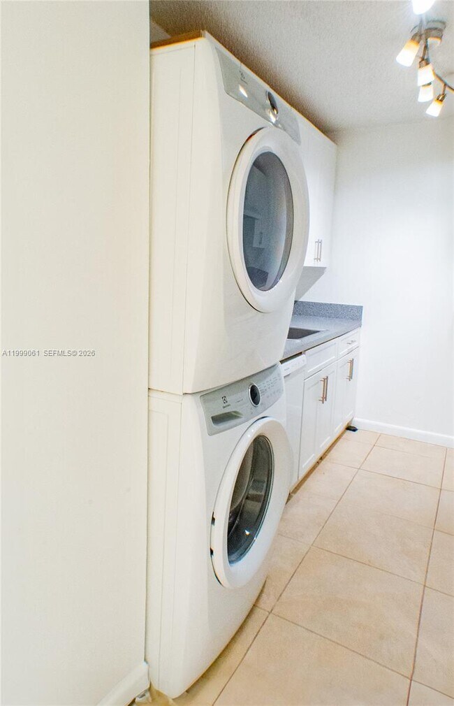 Building Photo - 8260 SW 210th St