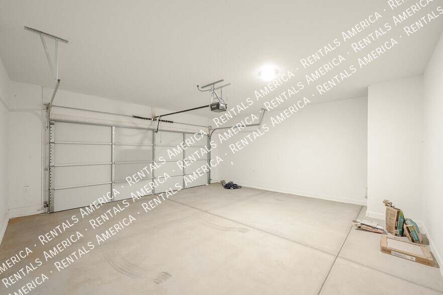 Building Photo - 38060 W Frascati Ave