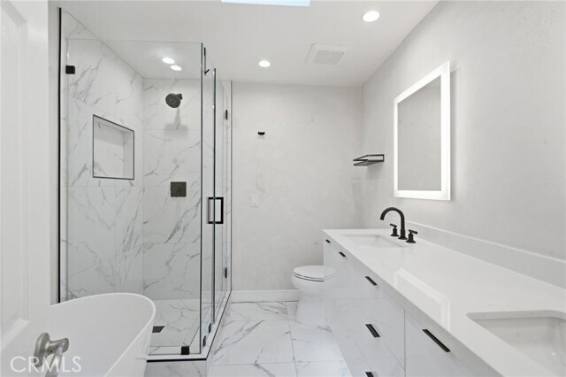 Building Photo - 7301 Vista Del Mar