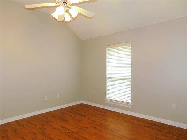 Building Photo - 502 Hillcrest Ln