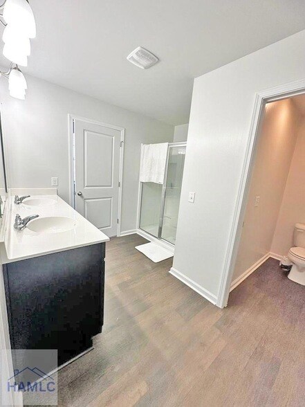 Building Photo - 163 Hogan Dr