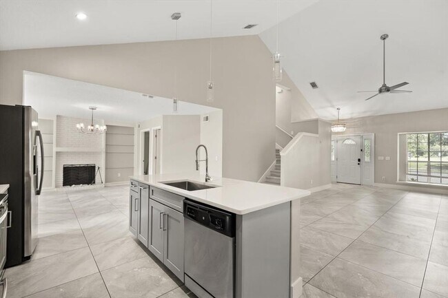 Building Photo - 1509 Red Oak Ct