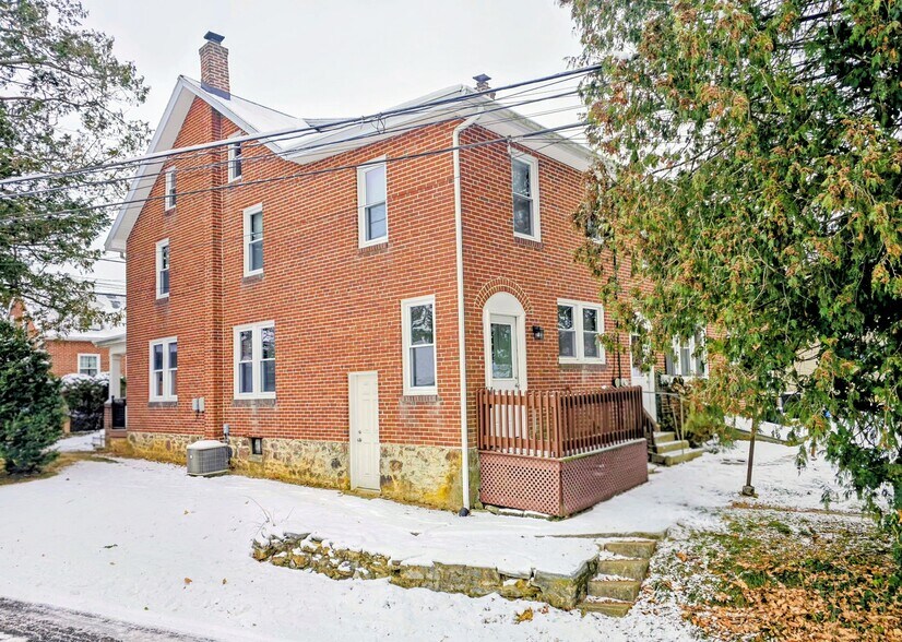 Building Photo - 221 Arch St