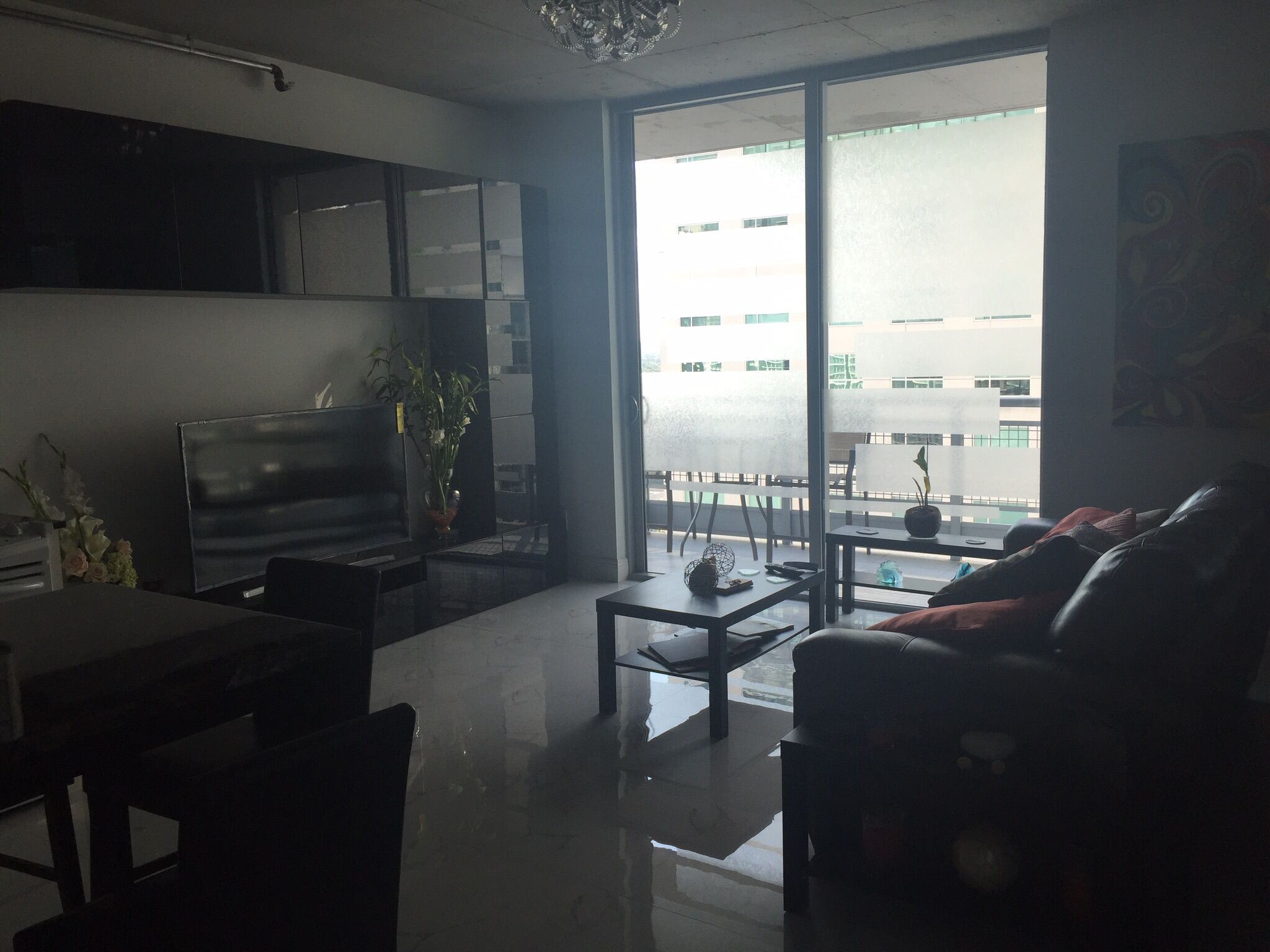 Building Photo - 690 SW 1st Ave