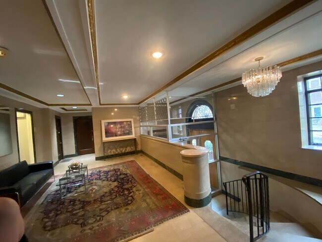 Building Photo - 1212 Delaware Ave