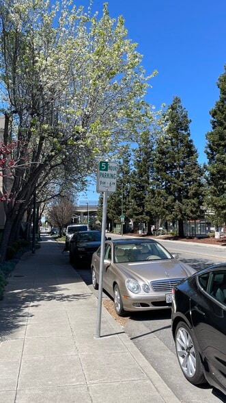 Building Photo - 2255 Showers Dr