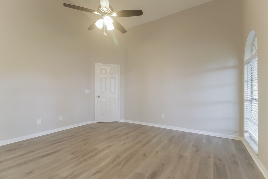 Building Photo - 1023 Kelly Creek Cir