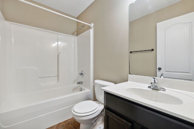 Building Photo - 1723 D THISTLEWOOD DR