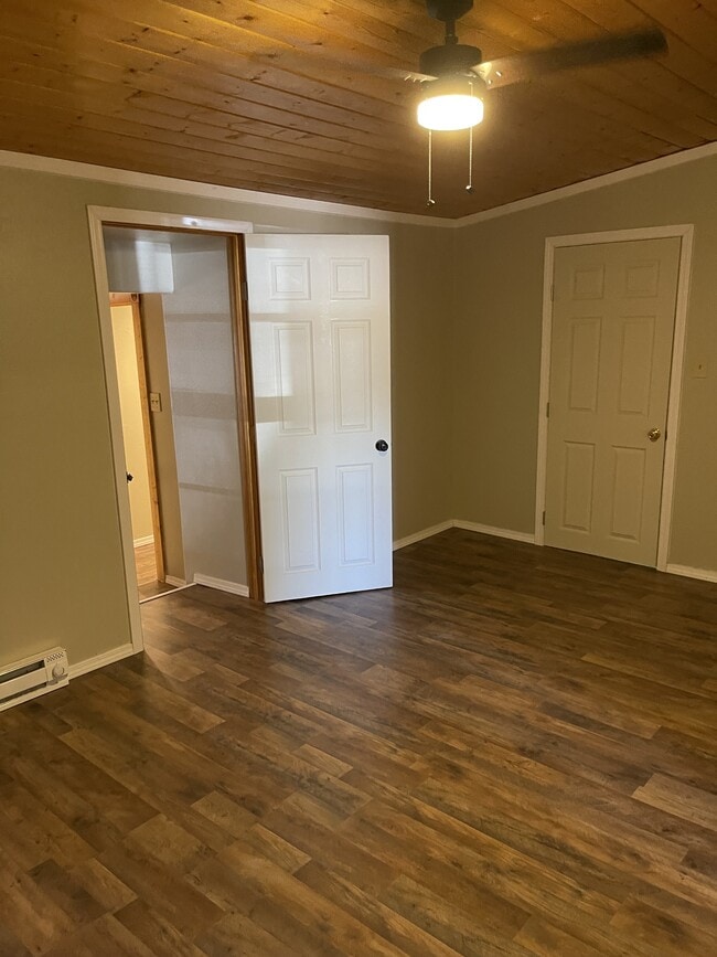 Building Photo - 361 S 2nd St