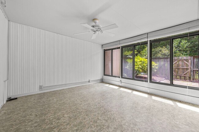 Building Photo - 3959 Aeries Way
