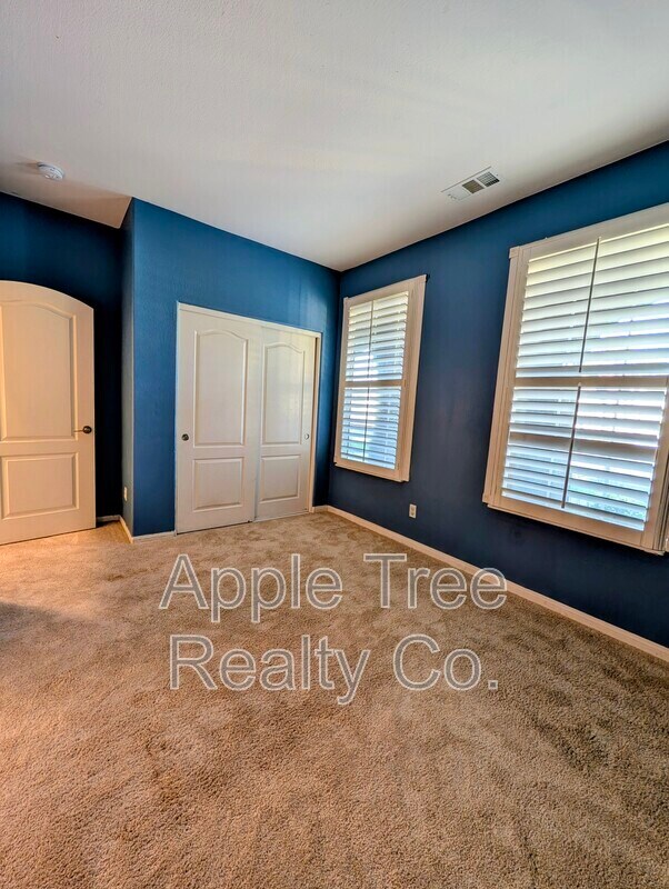 Building Photo - 1560 Gazebo Ln