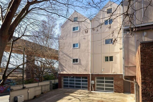 Building Photo - 5 Krog St NE