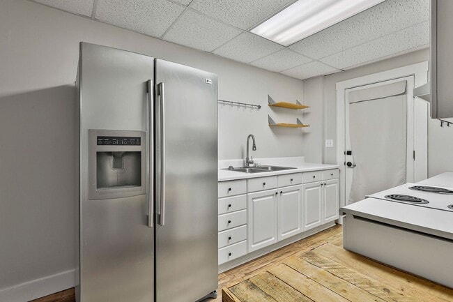 Building Photo - Sharpsburg Basement Apartment, ALL utilities included.