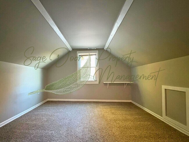 Building Photo - CHARMING HOME WITH GARAGE, LARGE BASEMENT,...