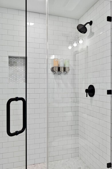 Building Photo - 3404 American Dr