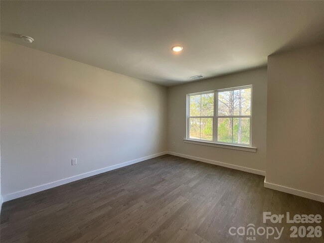 Building Photo - 128 18th St NW