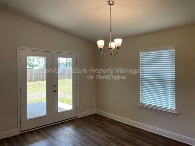 Building Photo - 5184 Peach Dr