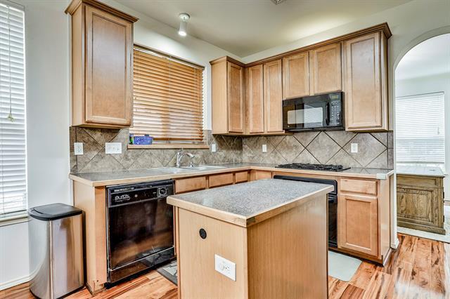 Building Photo - 9921 Delamere Dr