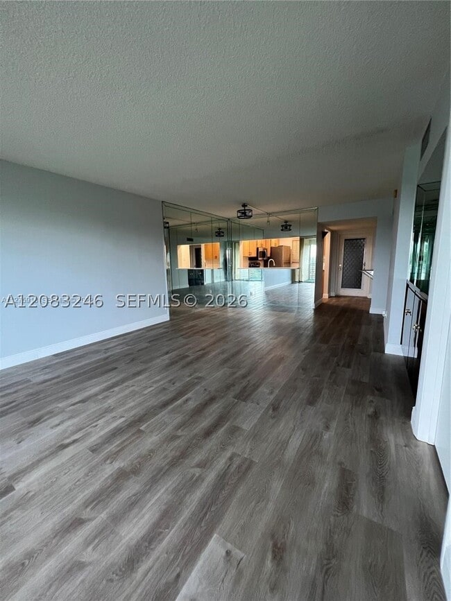 Building Photo - 9520 Seagrape Dr