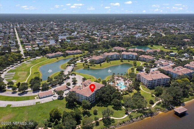 Building Photo - 115 Riverview Bend S