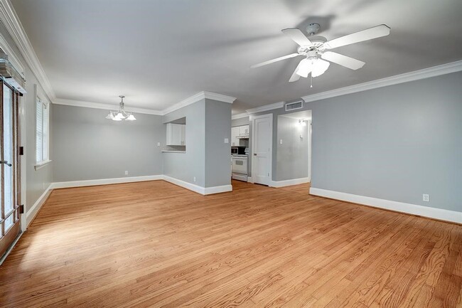 Building Photo - 1603 Heights Blvd